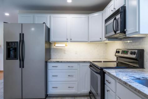 63 Windsor Post Road Freeport ME 04032