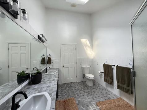 334 Johnson Road Auburn ME 04210