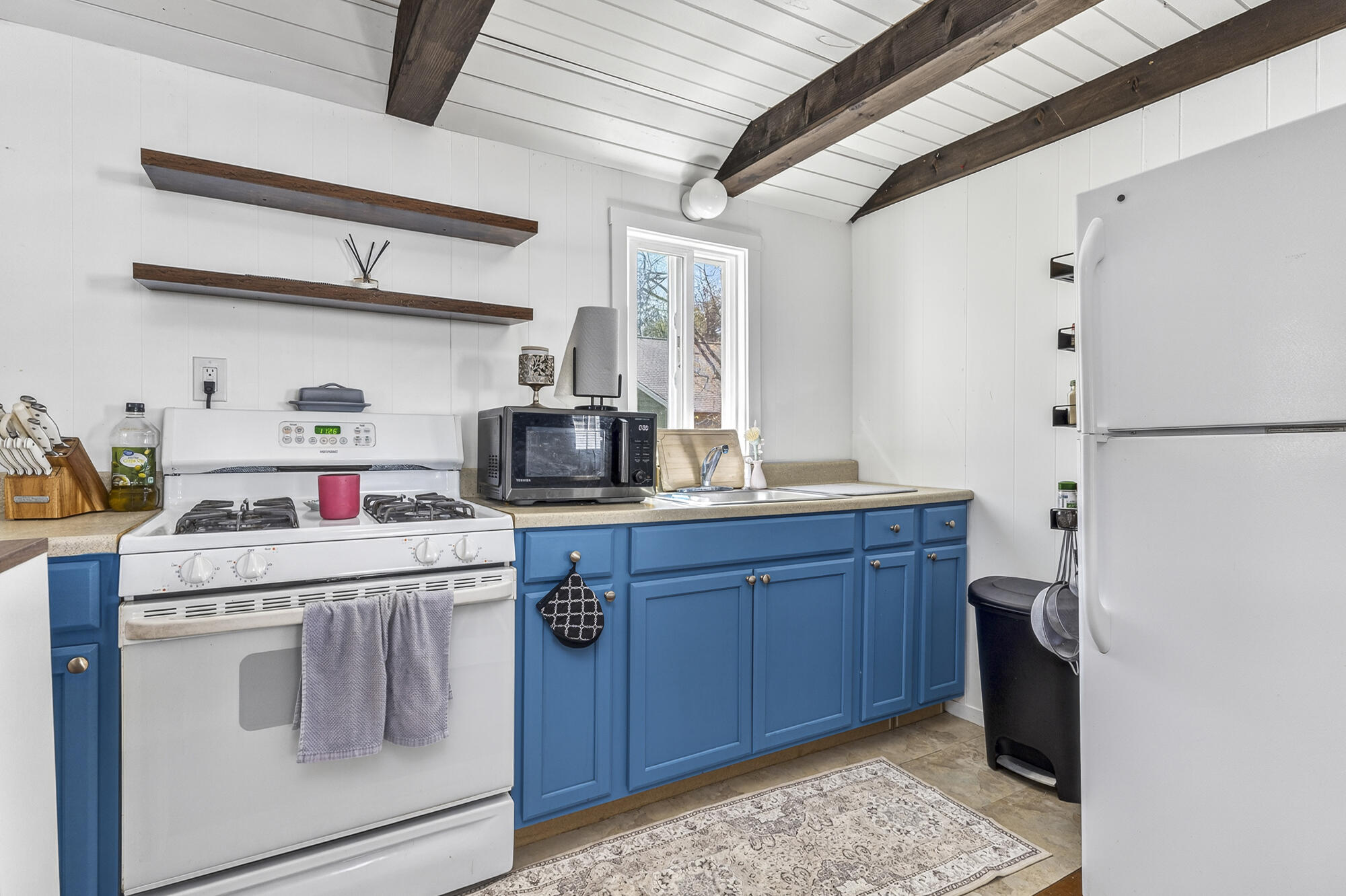 6 Log Cabin Lane Waterboro ME 04087