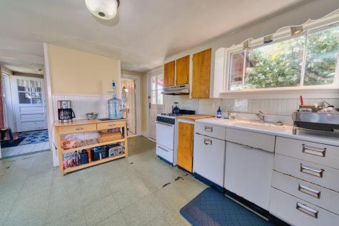 129 E East Boston Road Vinalhaven ME 04863