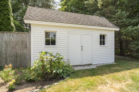 2 Sunnyfield Lane Falmouth ME 04105