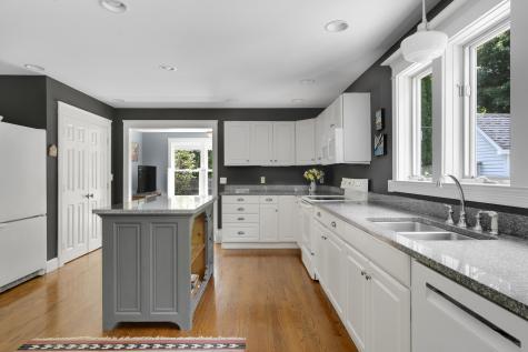 2 Sunnyfield Lane Falmouth ME 04105