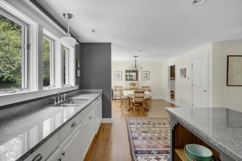 2 Sunnyfield Lane Falmouth ME 04105