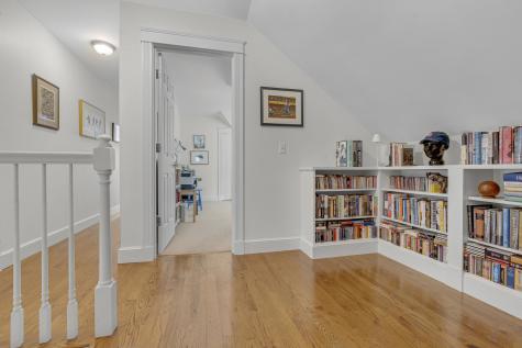 2 Sunnyfield Lane Falmouth ME 04105