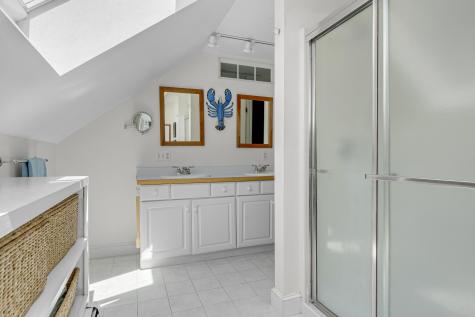 2 Sunnyfield Lane Falmouth ME 04105