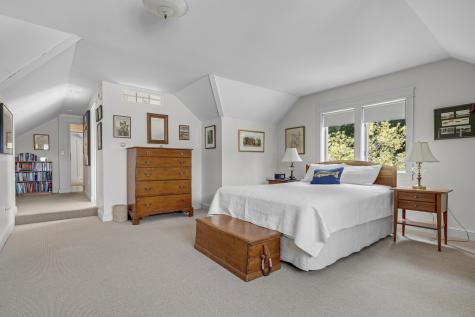 2 Sunnyfield Lane Falmouth ME 04105