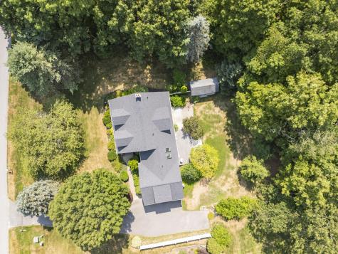 2 Sunnyfield Lane Falmouth ME 04105