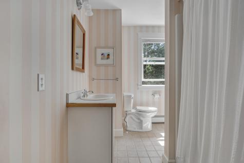 2 Sunnyfield Lane Falmouth ME 04105