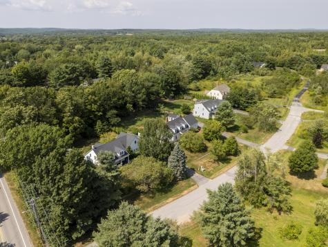 2 Sunnyfield Lane Falmouth ME 04105