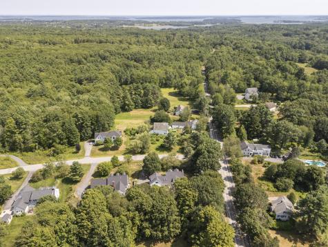 2 Sunnyfield Lane Falmouth ME 04105