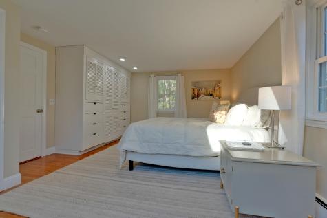 13 Crystal Lane Cumberland ME 04021