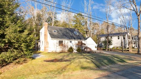 13 Crystal Lane Cumberland ME 04021