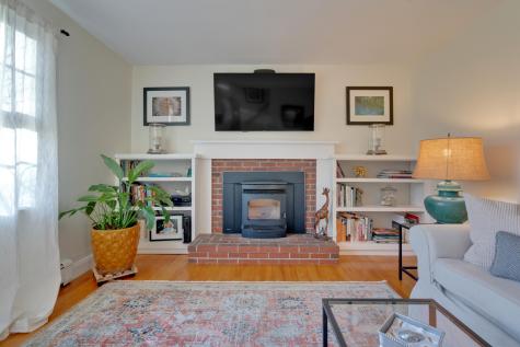 13 Crystal Lane Cumberland ME 04021