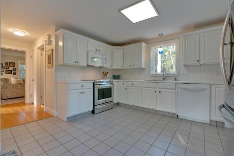 13 Crystal Lane Cumberland ME 04021