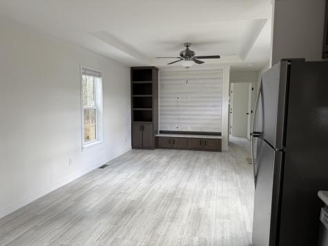 123 Dutch Drive Farmington ME 04938