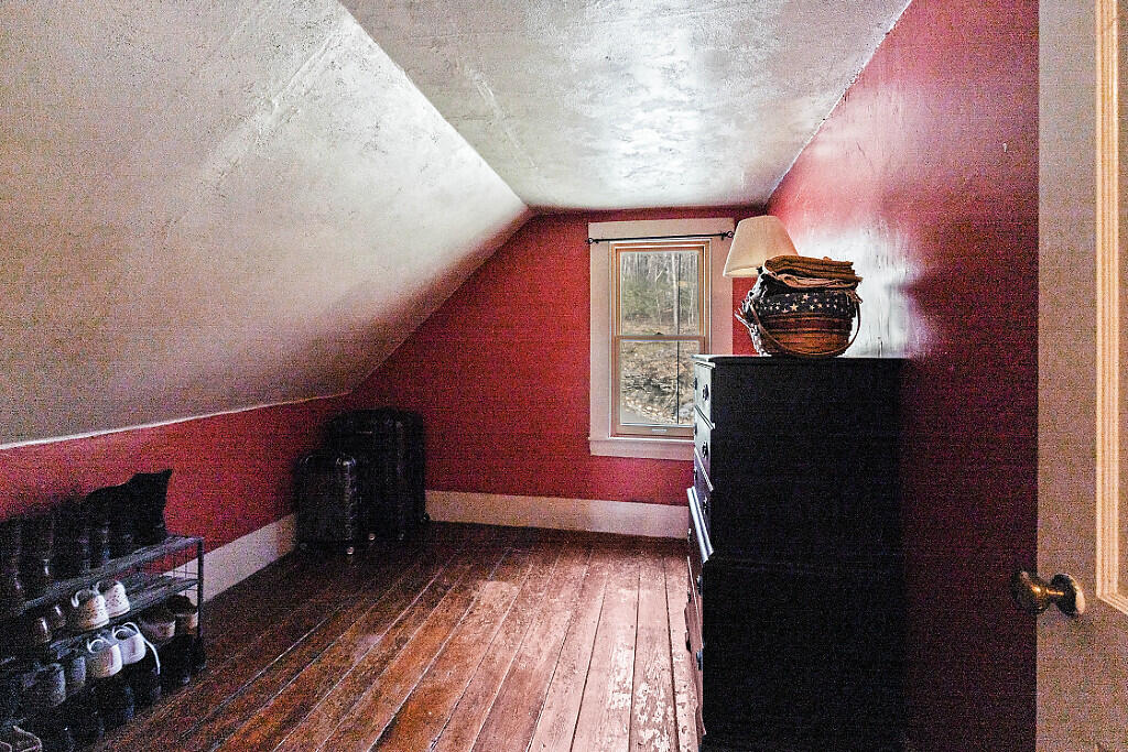 227 Warren Road Pittston ME 04345