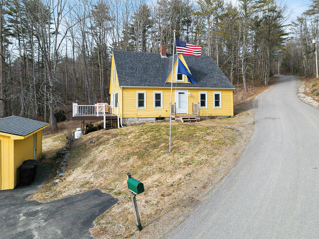 227 Warren Road Pittston ME 04345