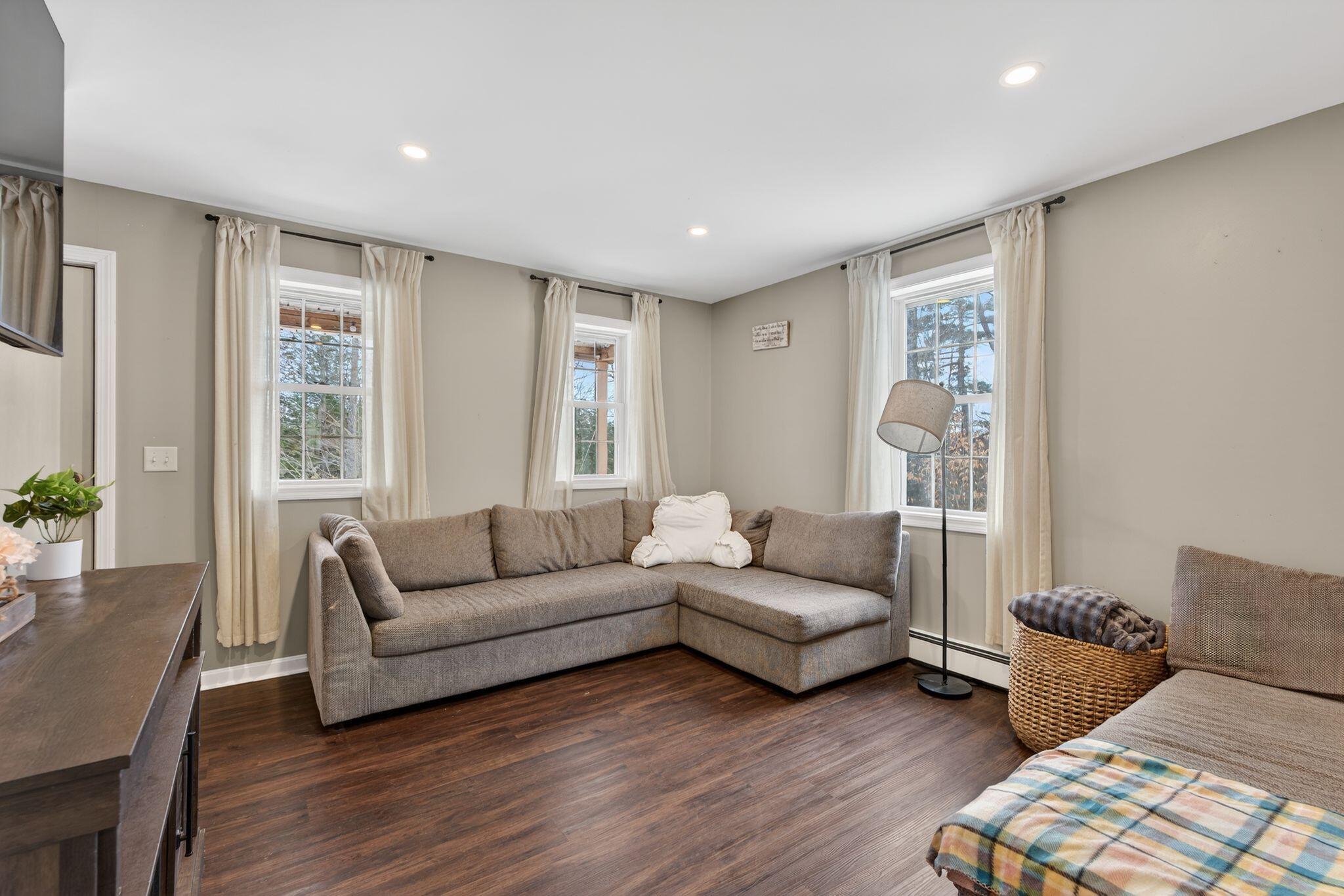 593 Pequawket Trail Baldwin ME 04091