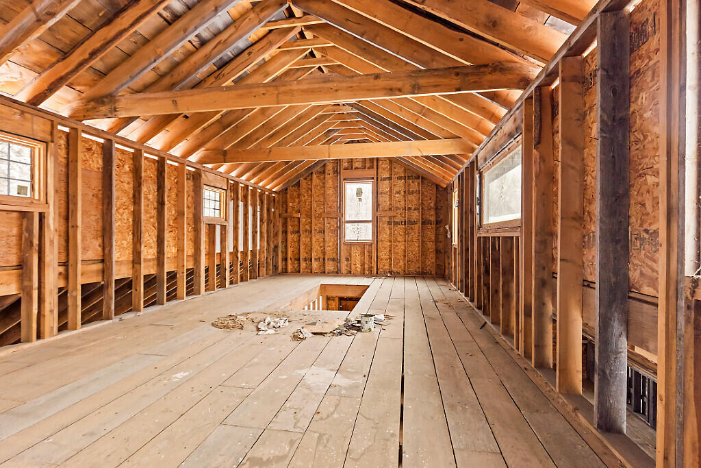 1194 Mercer Road Mercer ME 04957