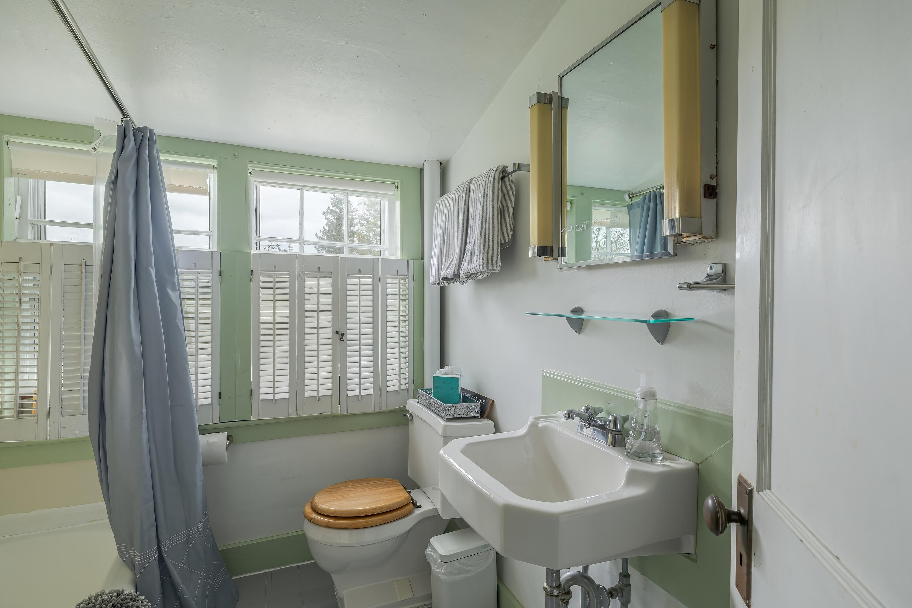 17 Barbour Farm Road Stonington ME 04681