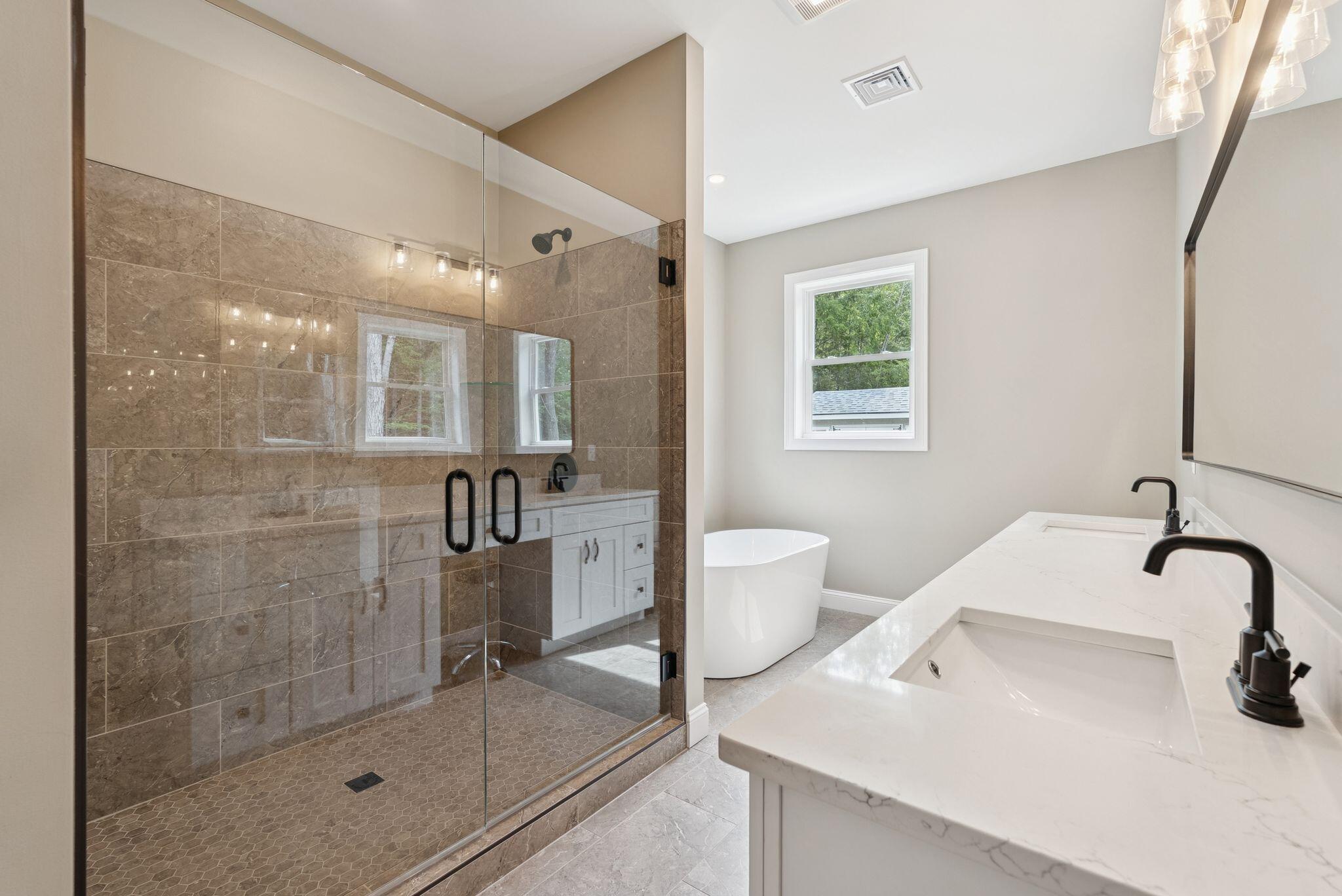 9 Bonita Way Buxton ME 04093