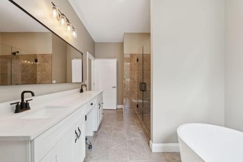 9 Bonita Way Buxton ME 04093