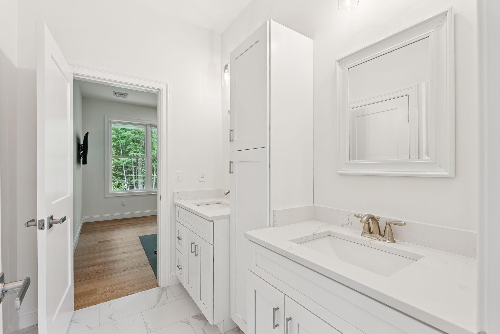 9 Bonita Way Buxton ME 04093