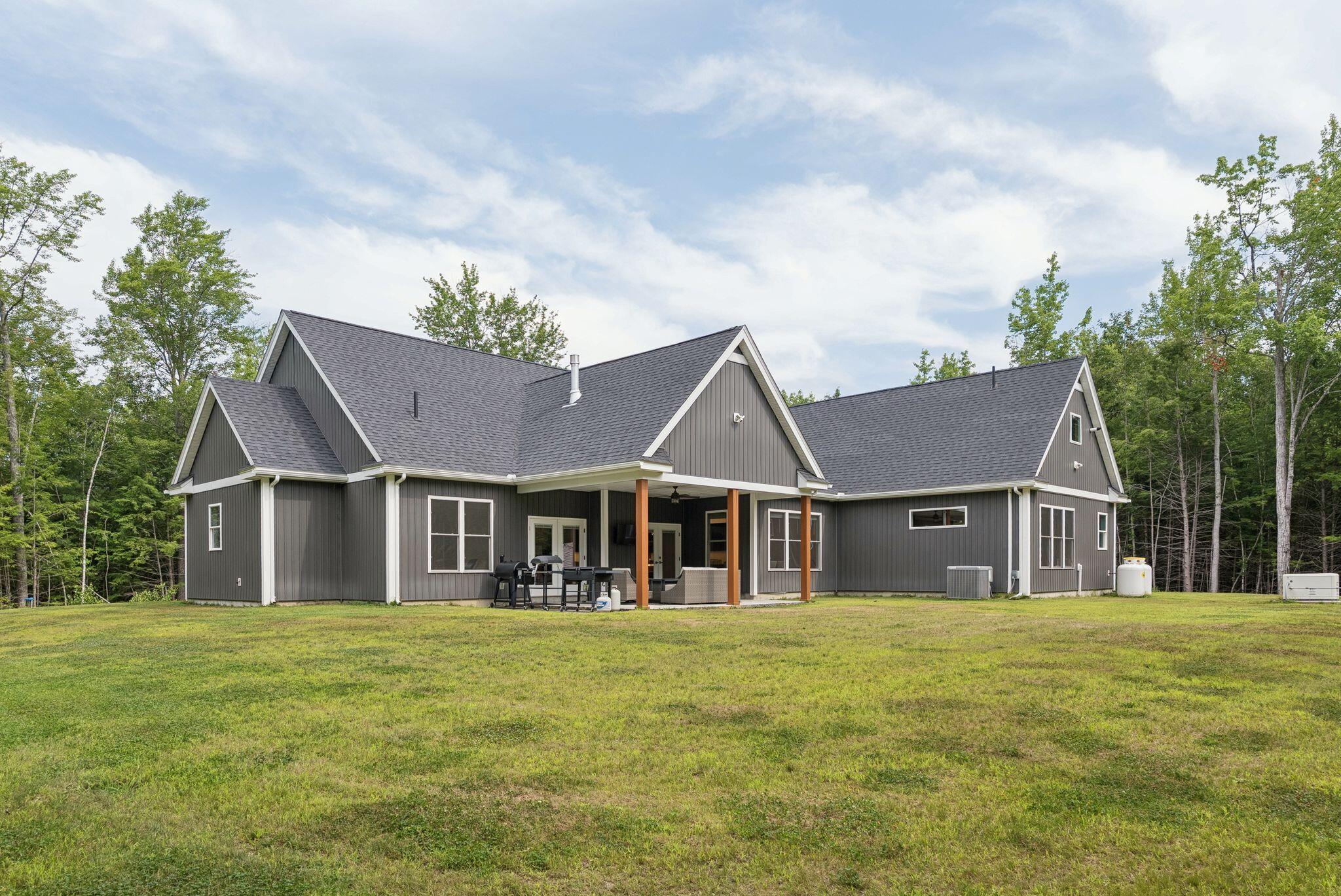 9 Bonita Way Buxton ME 04093