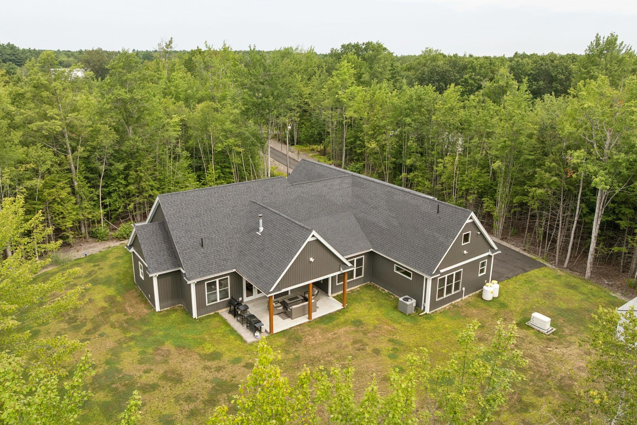 9 Bonita Way Buxton ME 04093