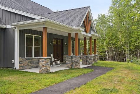 9 Bonita Way Buxton ME 04093