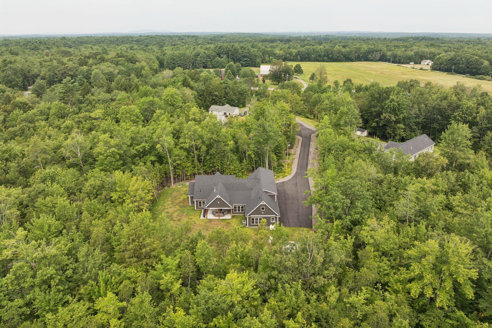 9 Bonita Way Buxton ME 04093