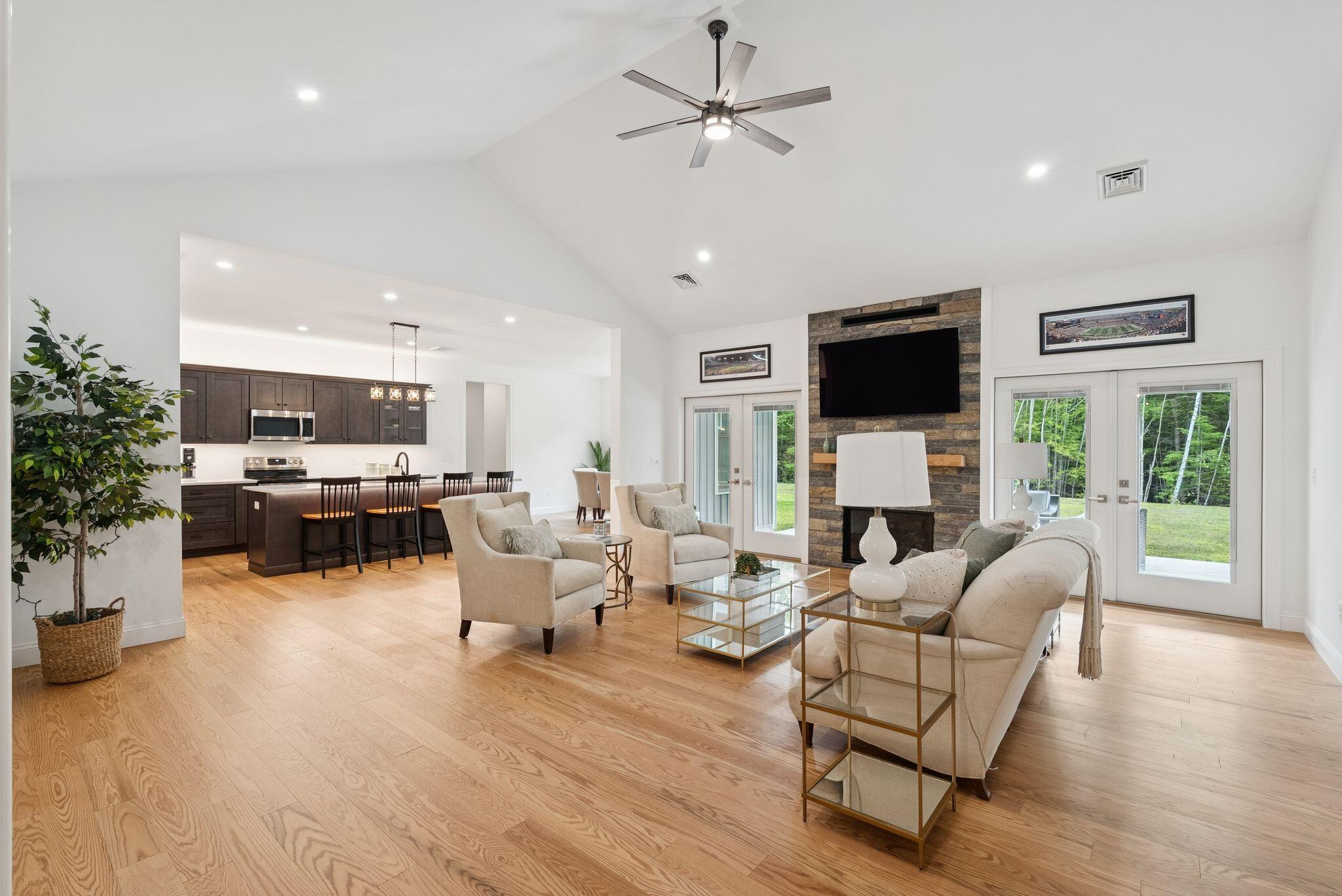 9 Bonita Way Buxton ME 04093