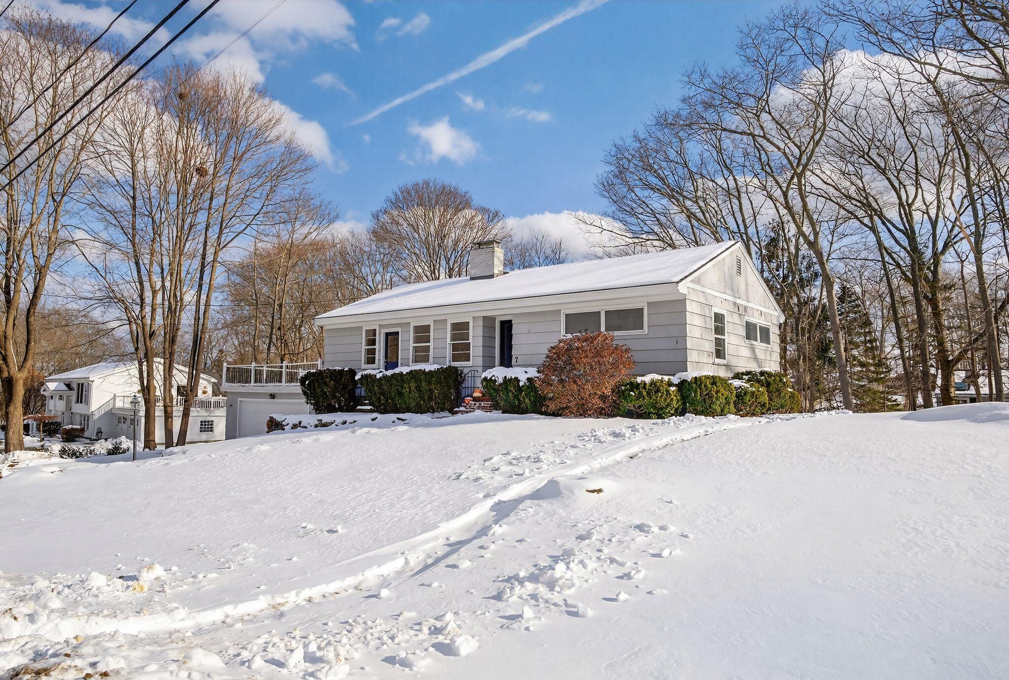 7 Wabun Road Cape Elizabeth ME 04107