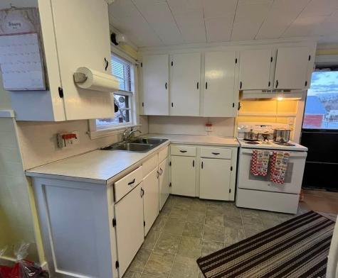 28 Ashton Road Norway ME 04268