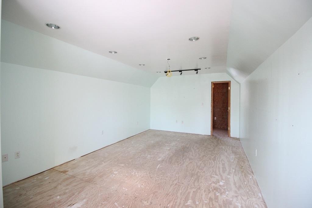 34 Darling Road Hudson ME 04449