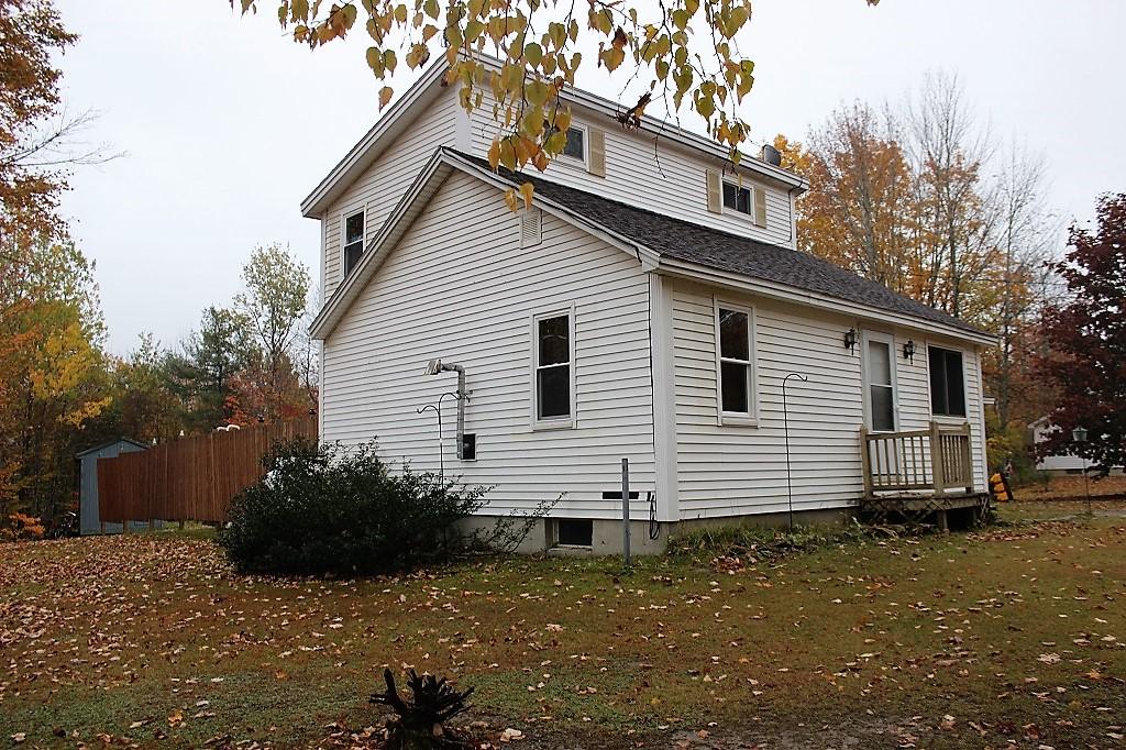 34 Darling Road Hudson ME 04449