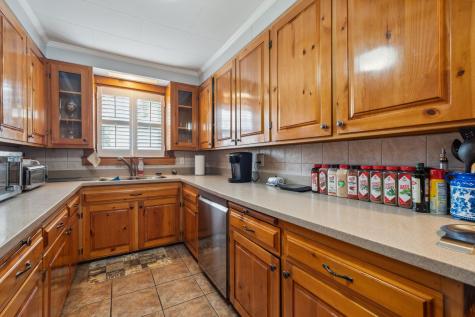 10 Beckett Street Auburn ME 04210