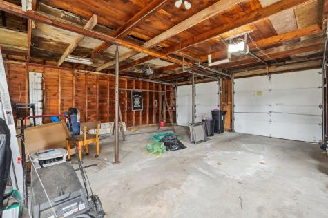 10 Beckett Street Auburn ME 04210