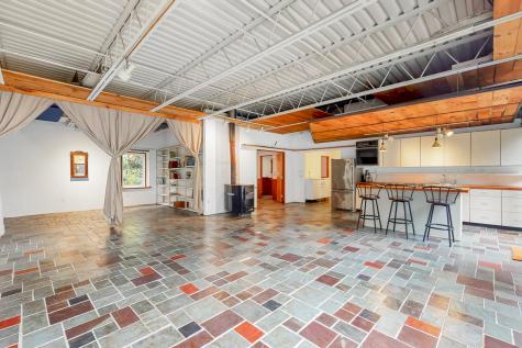 208 Portland Road Gray ME 04039