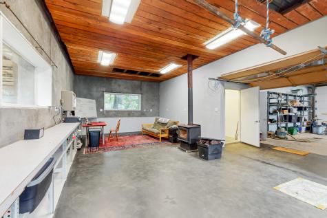 208 Portland Road Gray ME 04039
