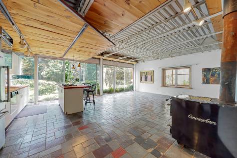 208 Portland Road Gray ME 04039