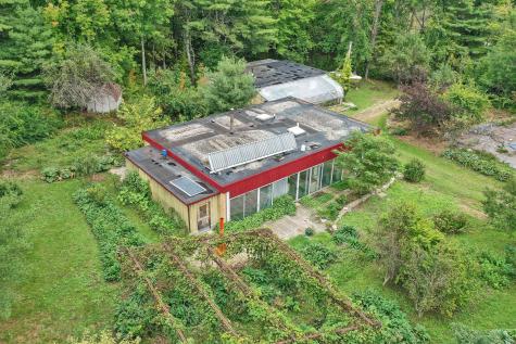 208 Portland Road Gray ME 04039