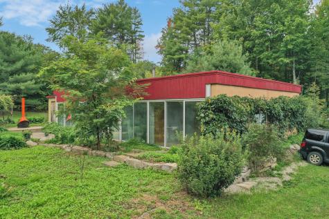 208 Portland Road Gray ME 04039
