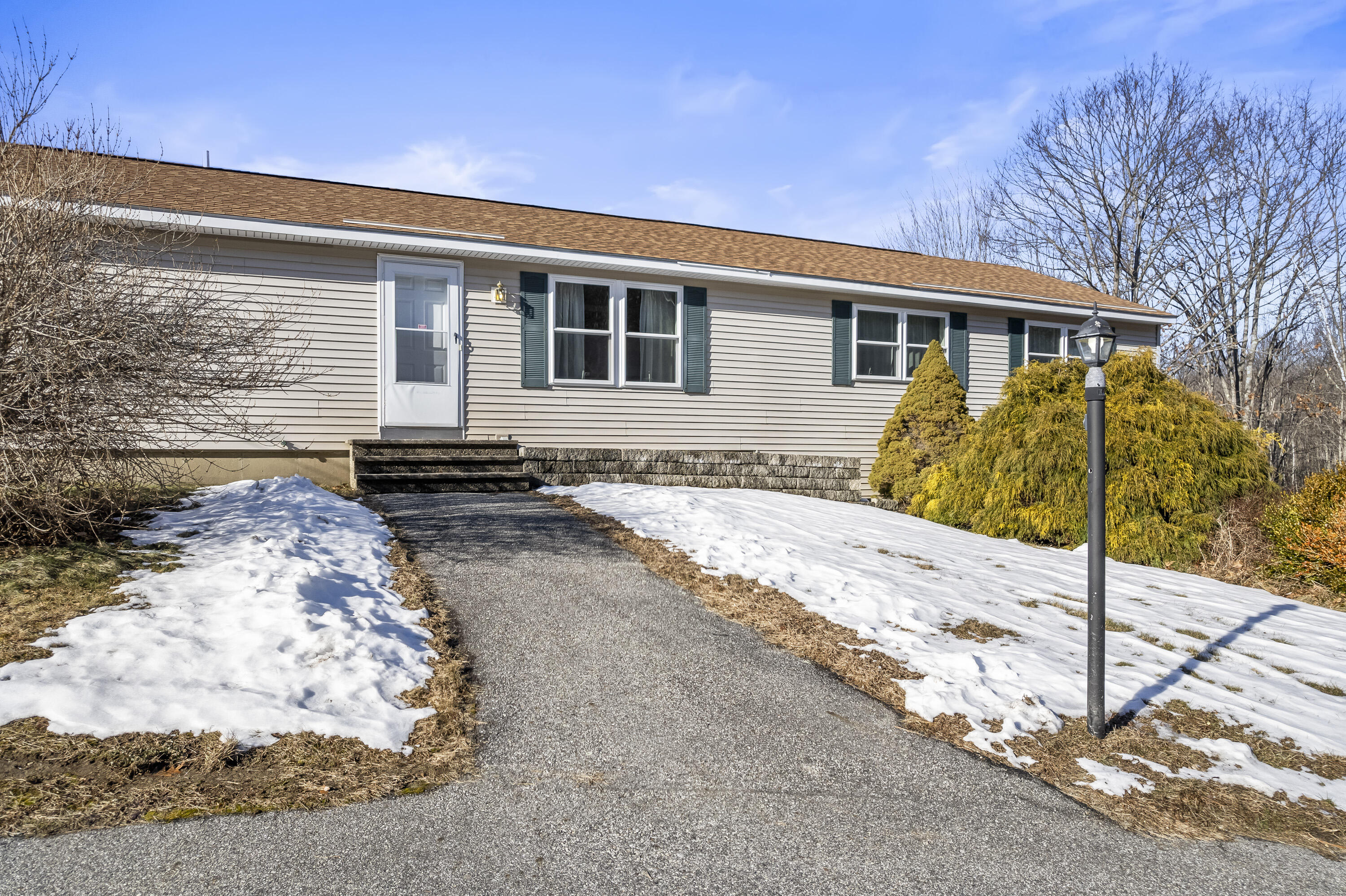643 Middle Road Sabattus ME 04280