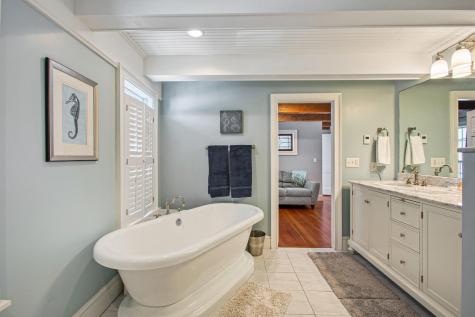 31 Summer Street Kennebunk ME 04043