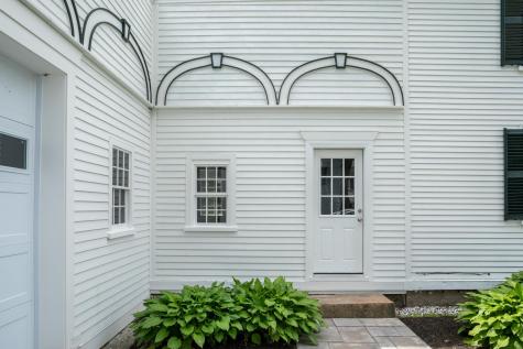 31 Summer Street Kennebunk ME 04043