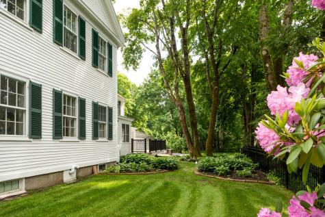 31 Summer Street Kennebunk ME 04043