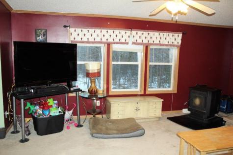 4 Jam Hill Road Oxford ME 04270