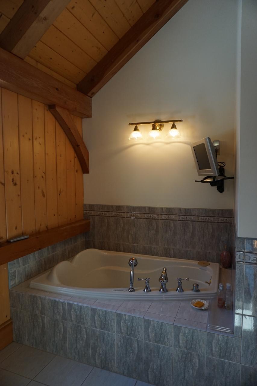 11 Salmon Road Dover-foxcroft ME 04426