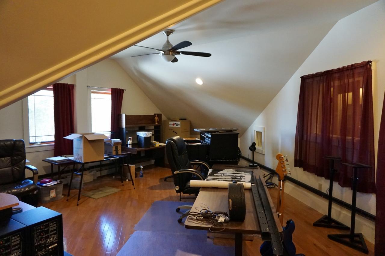 11 Salmon Road Dover-foxcroft ME 04426